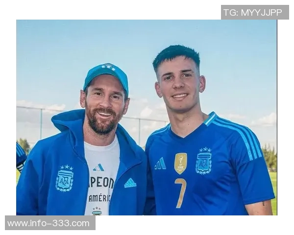 梅西杯青少年锦标赛盛大开幕梅西苏亚雷斯亲临现场助阵巴萨对决河床